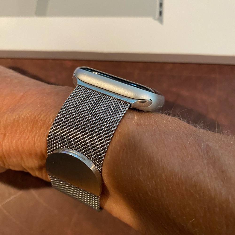 Apple 45mm Milanese silver tone watch band.